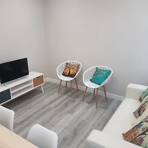 Cozy With Free Wifi Apartment